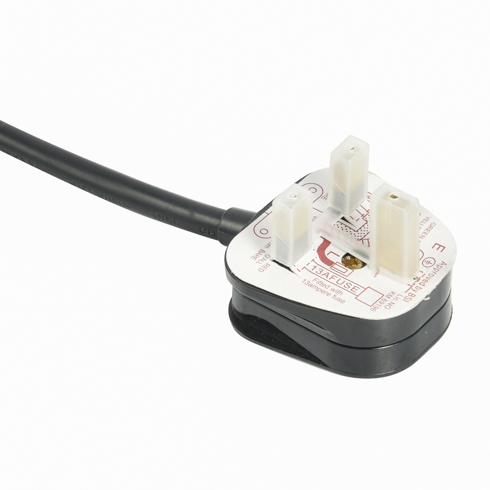 PDU de rack de 1U com soquetes britânicos de 3 vias e portas de carregamento USB integradas