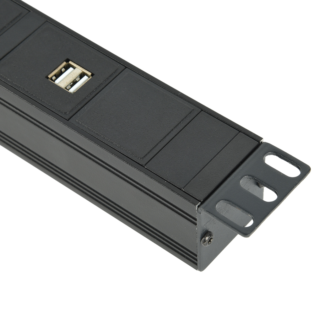 PDU de rack de 1U com soquetes britânicos de 3 vias e portas de carregamento USB integradas