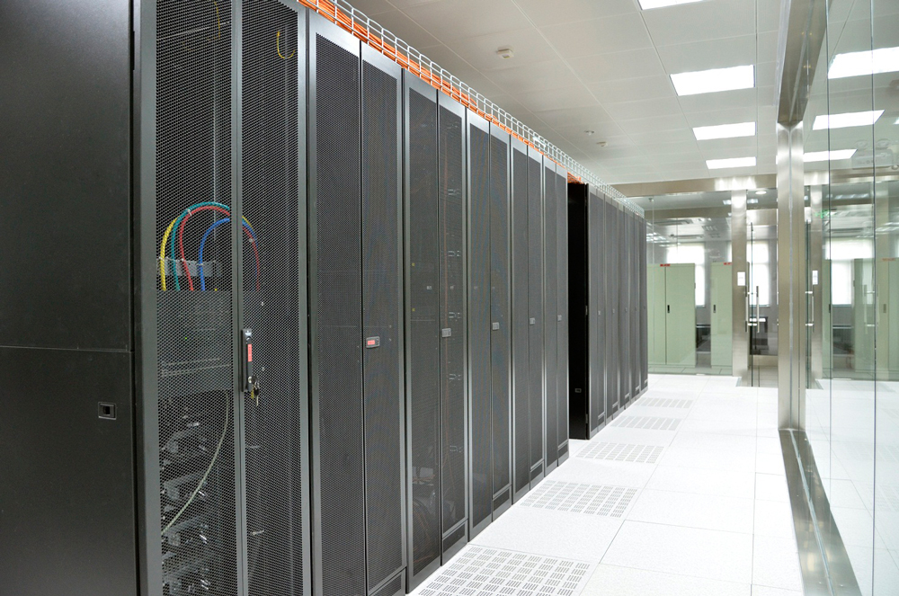 data center-apc-rack